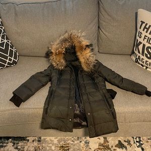 Sam puffer down coat for girl,should put in cleaners to get the perfect effect.